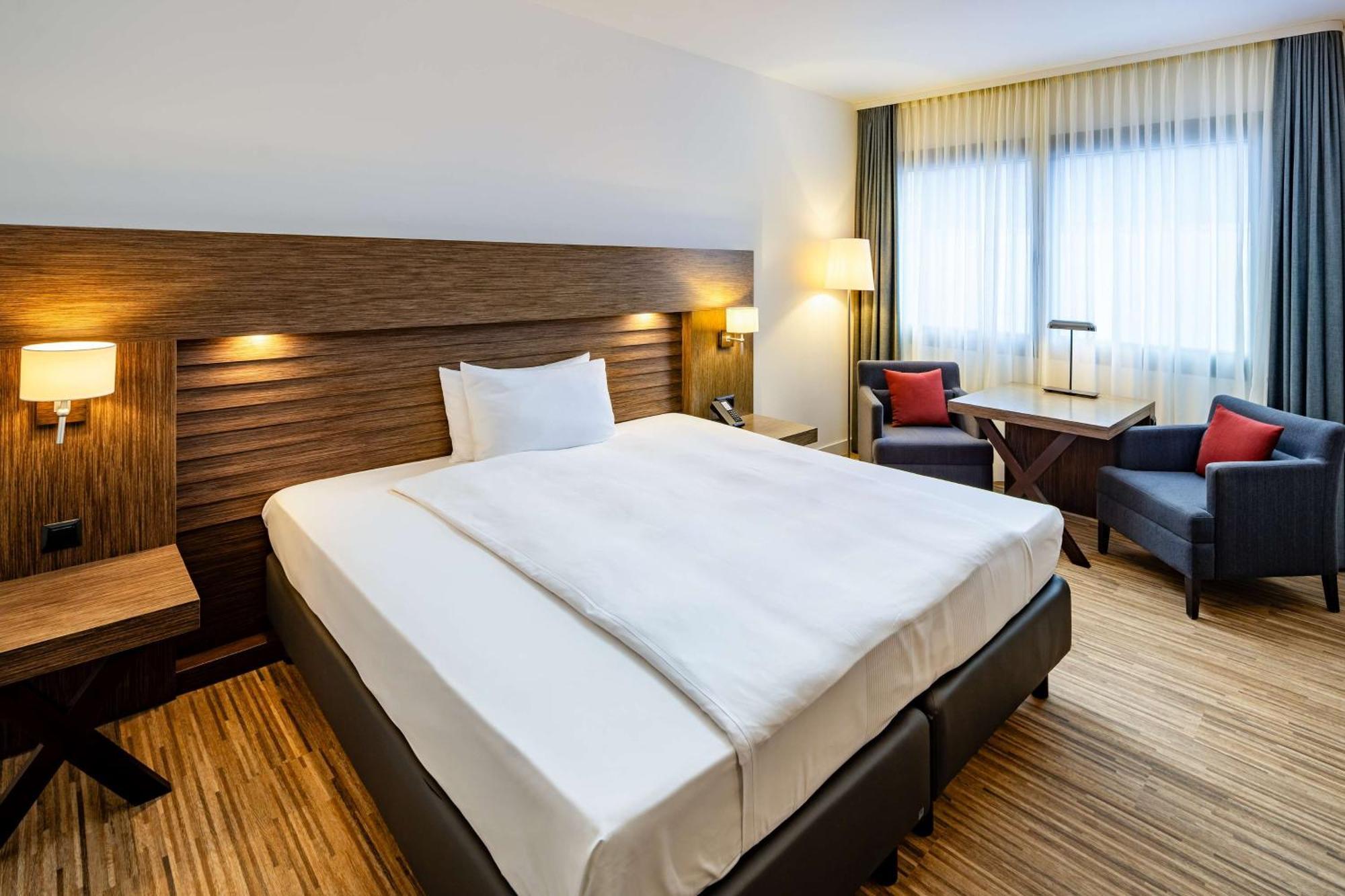 Park Plaza